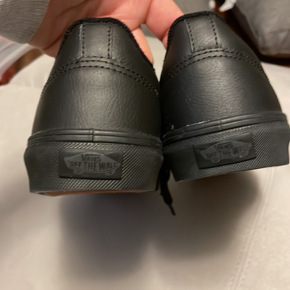 Van shoes new!! - Picture 4 of 4